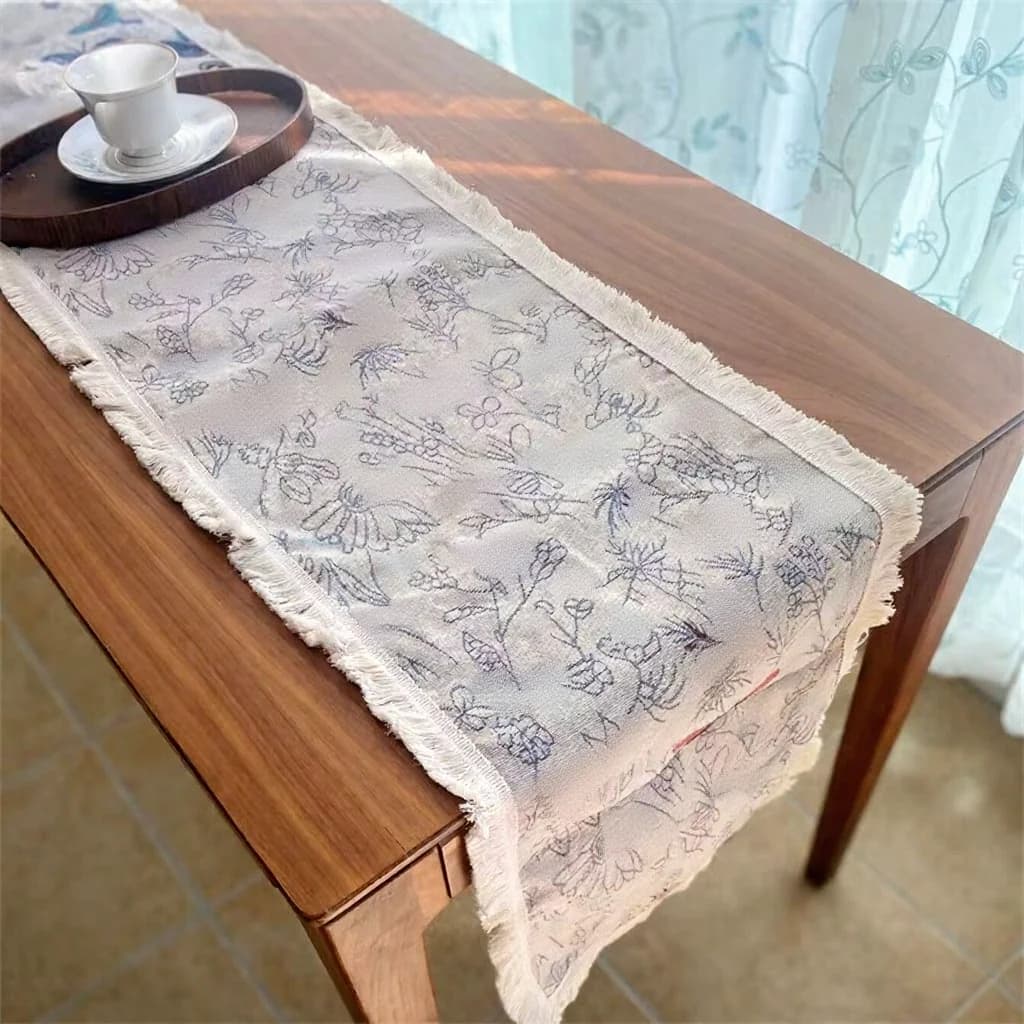 Runner da Tavola in Cotone e Lino Stile Country Americano con Motivo Floreale e Nappine