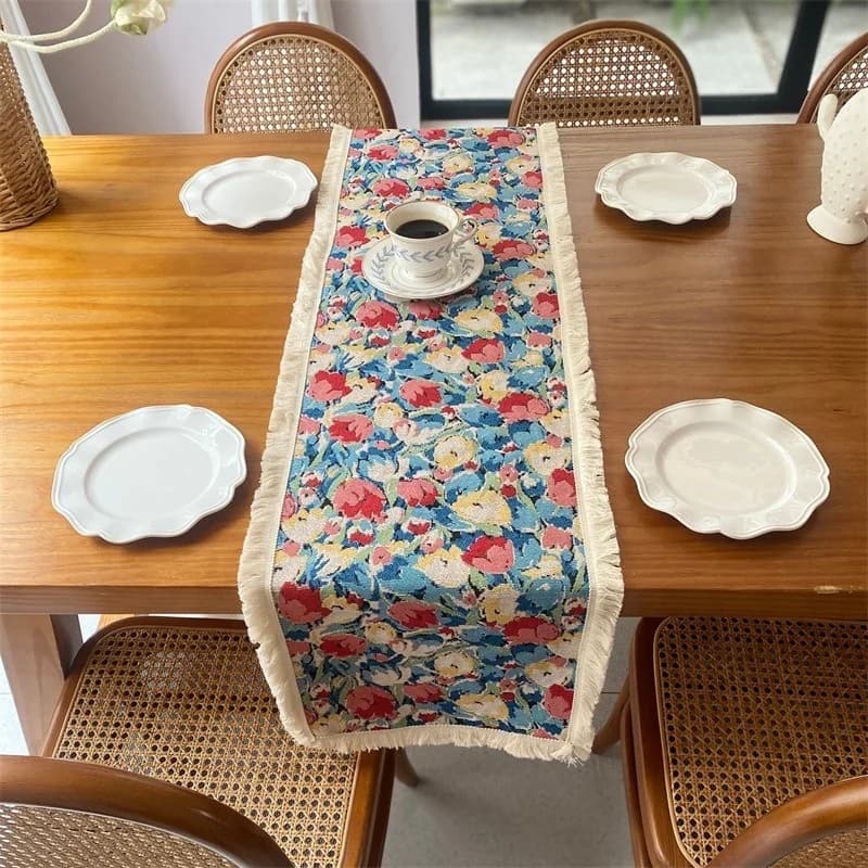 Runner da Tavola in Misto Cotone e Lino Jacquard Design Floreale Nordico
