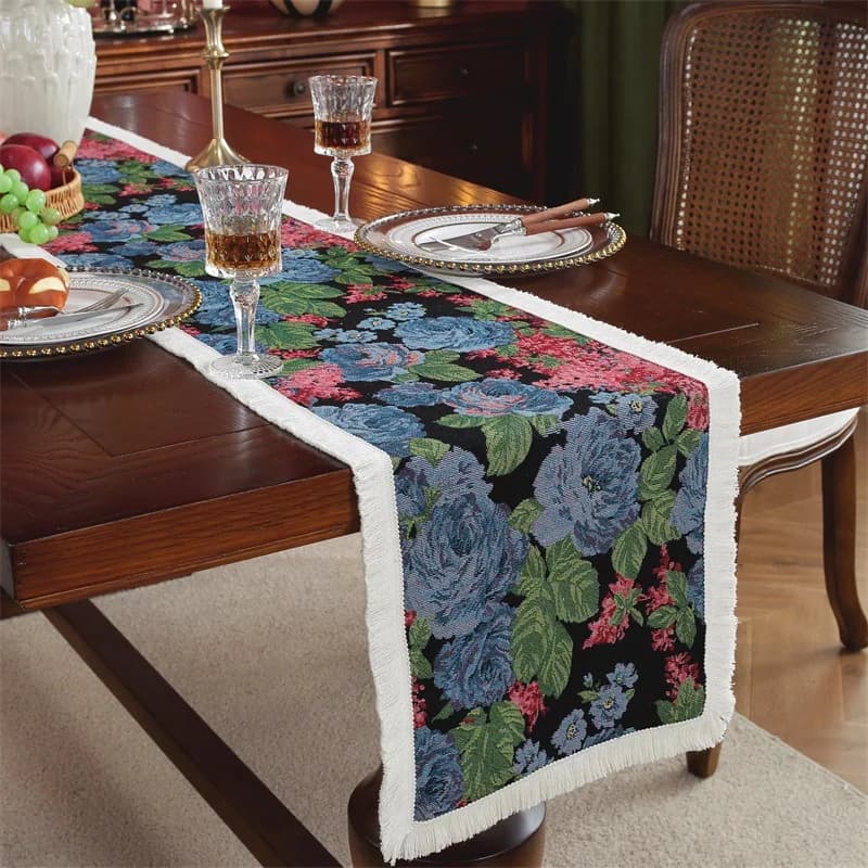 Runner da tavolo stile nordico con stampa floreale